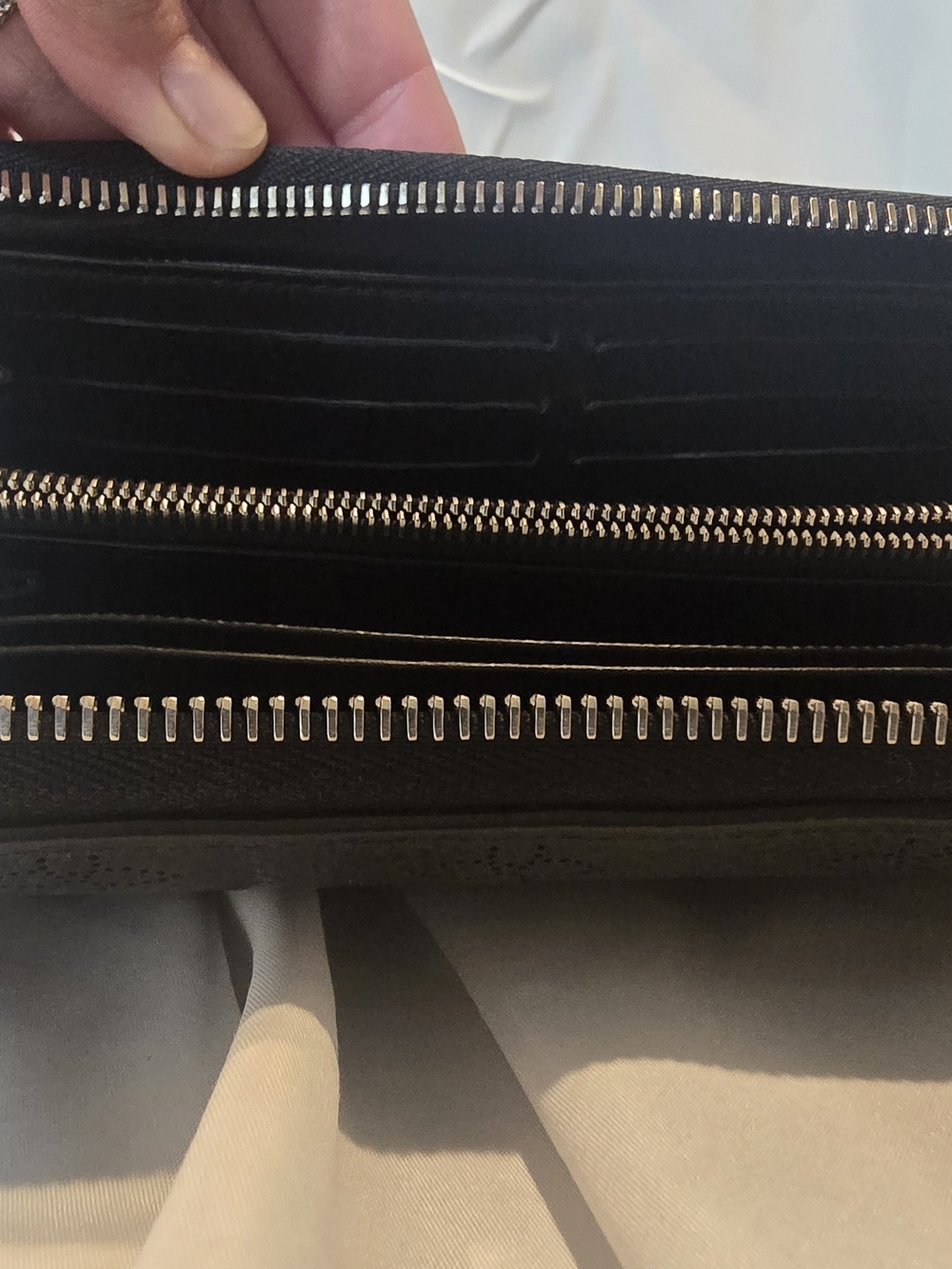Louis Vuitton Black Monogram Zip Wallet-microchipped - Picture 6 of 14